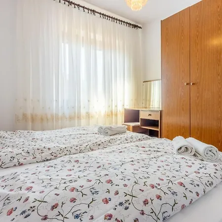 Apartament Vazmica